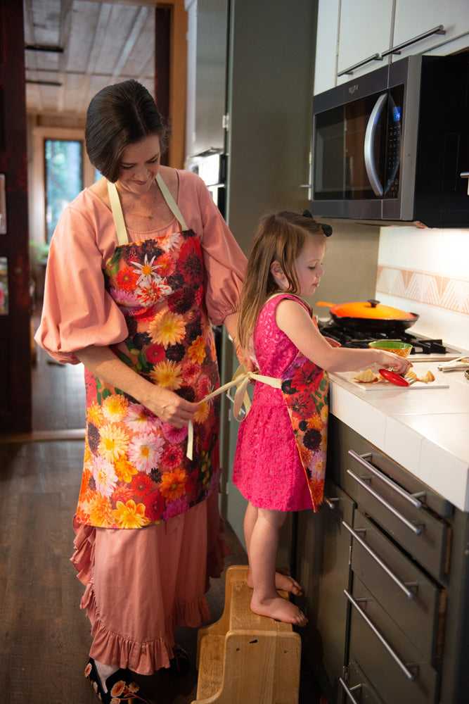 Dahlia Apron